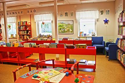 Bild inifrån biblioteket i Koppom