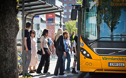 En bild som beskriver Gymnasieelev, ansök om skolskjuts