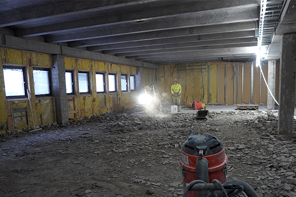Arbete pågår i delen som ska bli rum för sista vilan och avskedsrum