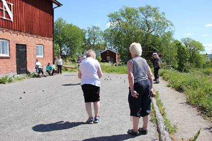 Seniorer som spelar Boule