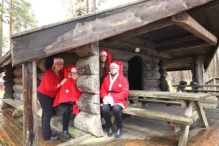 Tjej som jobbar inom vård och stöd