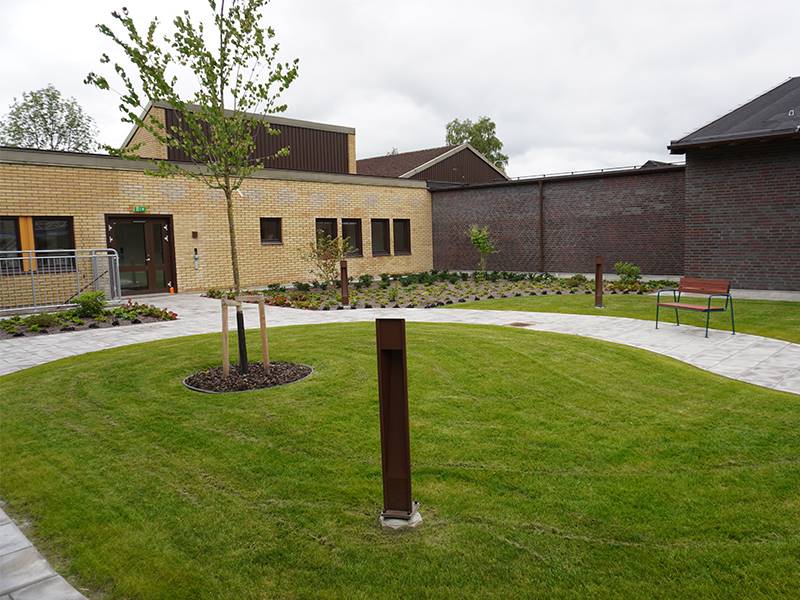 Invigning Violen_ute.jpg